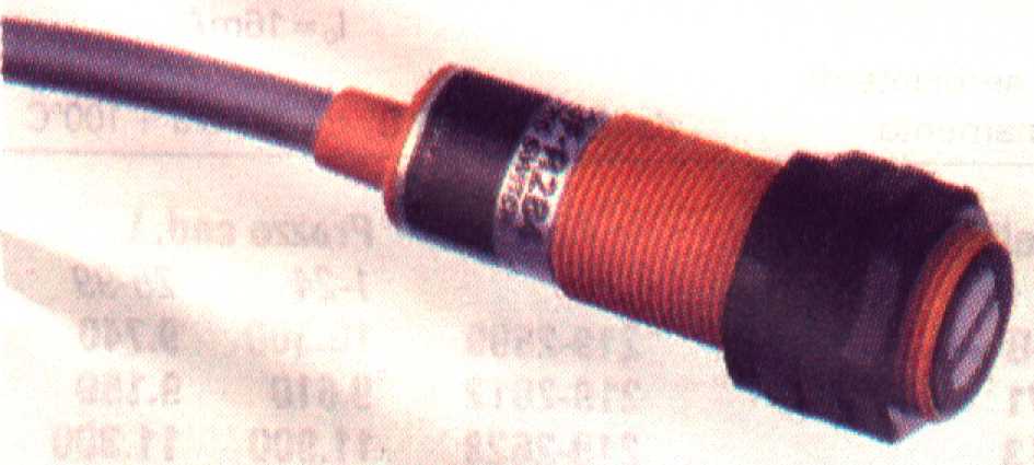 interruttore di prossimit ottico a retroflessione (Omron E3F2)